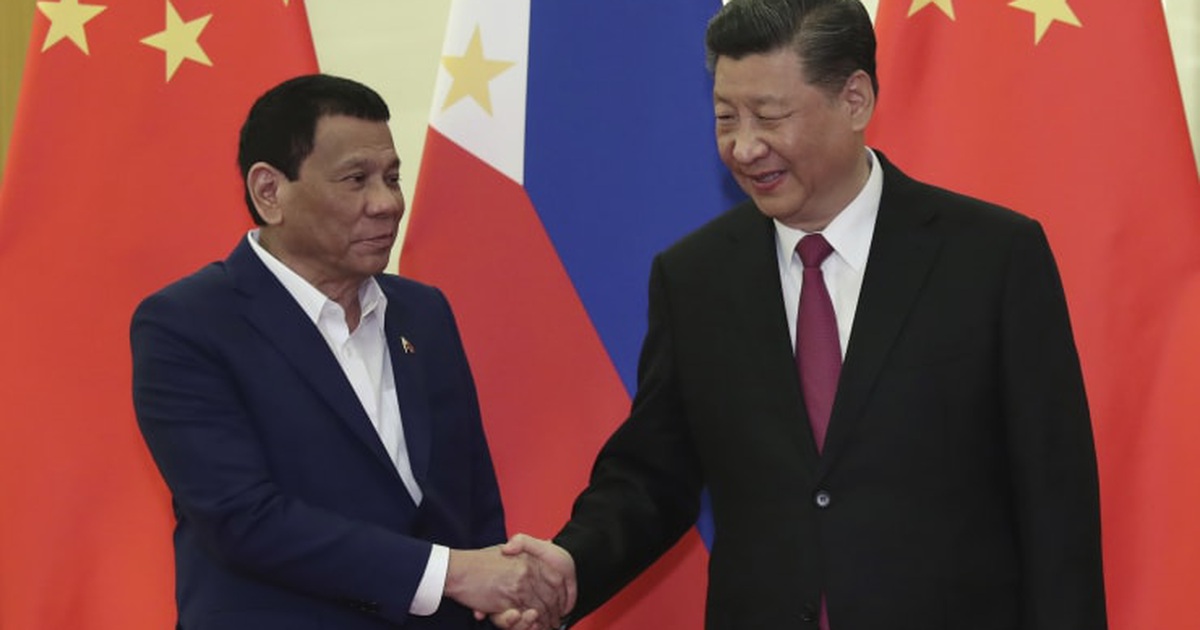 Tổng thống Philippines vẫn loay hoay chứng minh lợi ích khi thân Trung Quốc