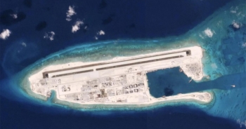 Philippines "tố" Trung Quốc vẫn đẩy mạnh xây dựng trên các đảo nhân tạo