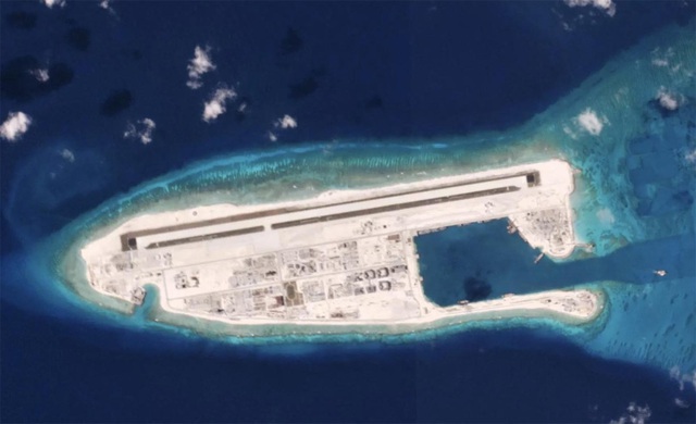 Philippines tố Trung Quốc vẫn đẩy mạnh xây dựng trên các đảo nhân tạo - 1