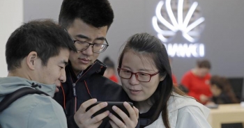 Công ty Trung Quốc dọa sa thải nhân viên dùng iPhone