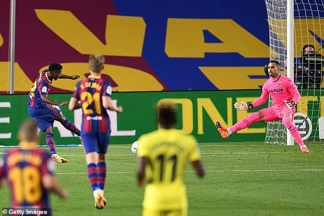 Messi lập công, Barcelona thắng đậm Villarreal - 1