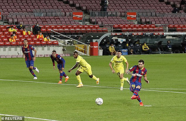 Messi lập công, Barcelona thắng đậm Villarreal - 4