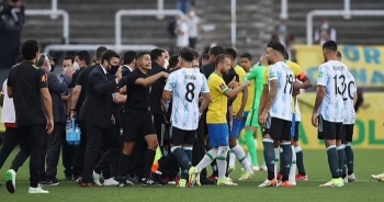 Đại chiến Brazil và Argentina mới thi đấu 8 phút bất ngờ bị hủy