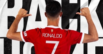 Khoe mặc áo số 7 của Man Utd, C.Ronaldo tạo cơn sốt lớn