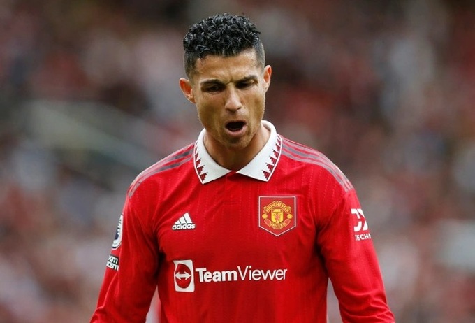 C.Ronaldo đã an phận dự bị ở Man Utd? - 2