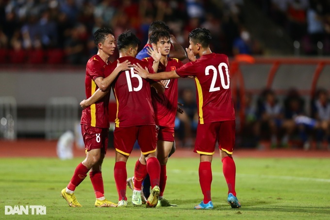 Báo Trung Quốc nhận xét về sức mạnh của tuyển Việt Nam sau trận thắng đậm - 1