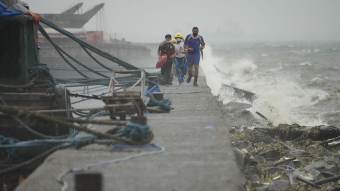Chuyên gia Philippines chỉ ra điểm khác thường của bão Noru - 1