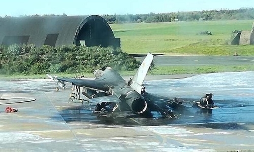 Tiêm kích F-16 Bỉ phát nổ, cháy rụi tại căn cứ