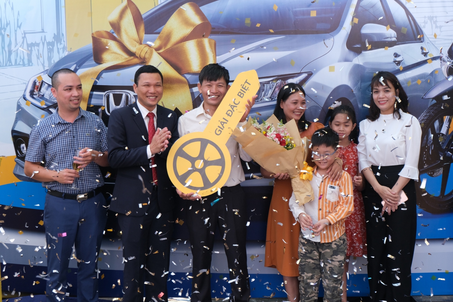 pvcombank trao tang xe o to honda city cho khach hang trung thuong chuong trinh khuyen mai he 2019