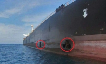 Iran công bố ảnh tàu dầu trúng tên lửa