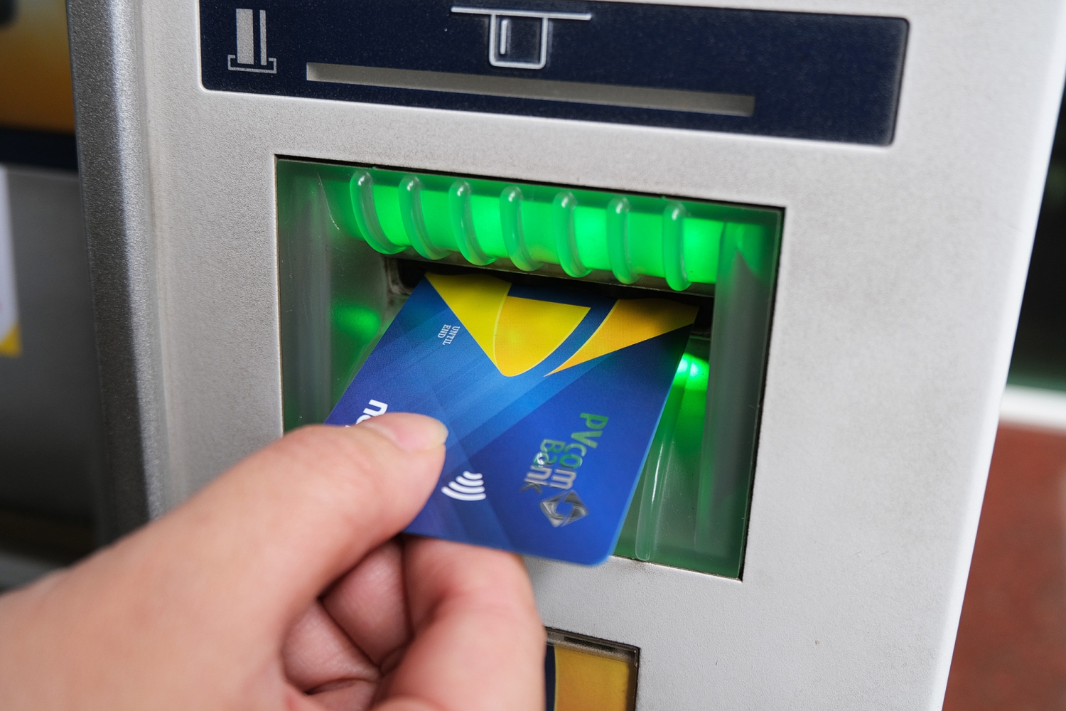 PVcomBank nâng cấp tính năng mới cho hệ thống máy ATM