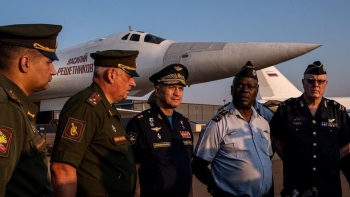 Nga đưa máy bay ném bom chiến lược tới châu Phi, quyết giành ảnh hưởng với Mỹ, Trung