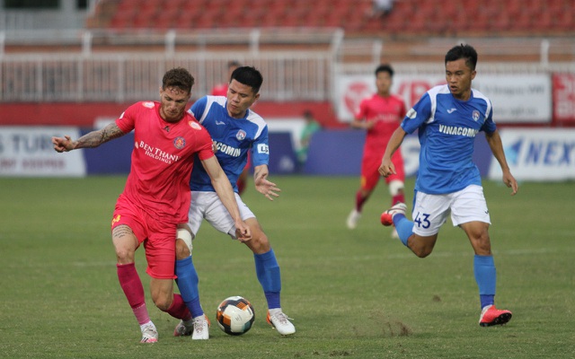 Đội bóng nào có lợi nhất trong cuộc đua vô địch V-League? - 2