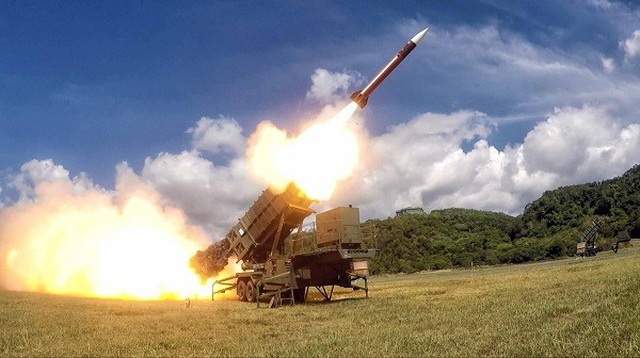 Mỹ tăng cường hợp tác vũ khí với Đài Loan - 1