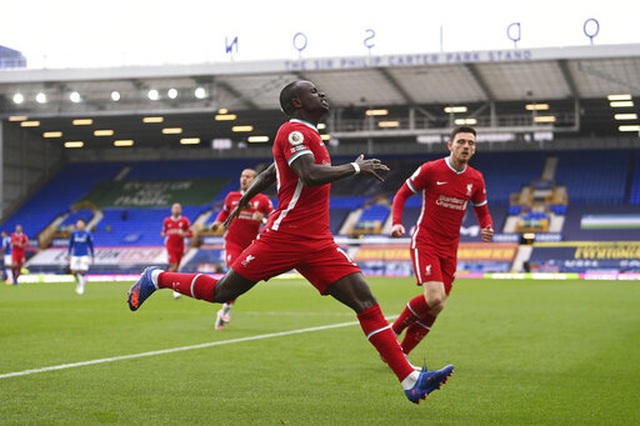 Everton 2-2 Liverpool: Màn rượt đuổi quyết liệt - 1