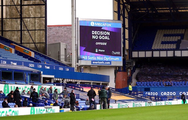 Everton 2-2 Liverpool: Màn rượt đuổi quyết liệt - 2