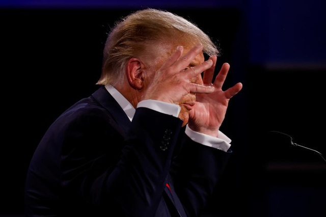 Bầu cử Mỹ 2020: Ông Trump nổi cáu vì chưa thể tạo “bất ngờ tháng 10” - 1
