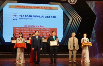 EVN cùng một số đơn vị của ngành Điện nhận giải thưởng Doanh nghiệp chuyển đổi số xuất sắc Việt Nam 2020