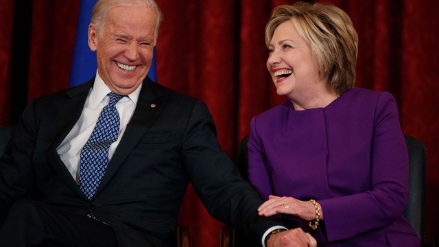 Vì sao nhiều cử tri từng “quay lưng” với bà Clinton quay sang ủng hộ Biden? - 1