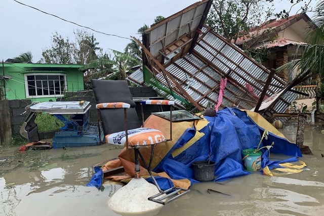 Bão Molave càn quét Philippines, ít nhất 13 người mất tích - 5