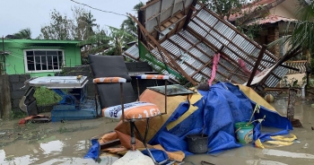 Bão Molave càn quét Philippines, ít nhất 13 người mất tích
