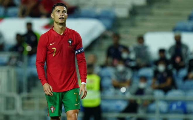 Ronaldo xô đổ hàng loạt kỷ lục sau khi giúp Bồ Đào Nha thắng Qatar - 2