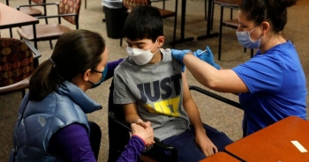 Mỹ có thể tiêm vaccine Covid-19 cho trẻ 5-11 tuổi vào tháng 11