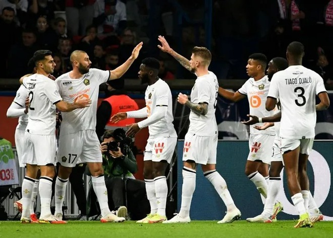 PSG 2-1 Lille: Ngược dòng ngoạn mục nhờ... thay Messi sớm - 2