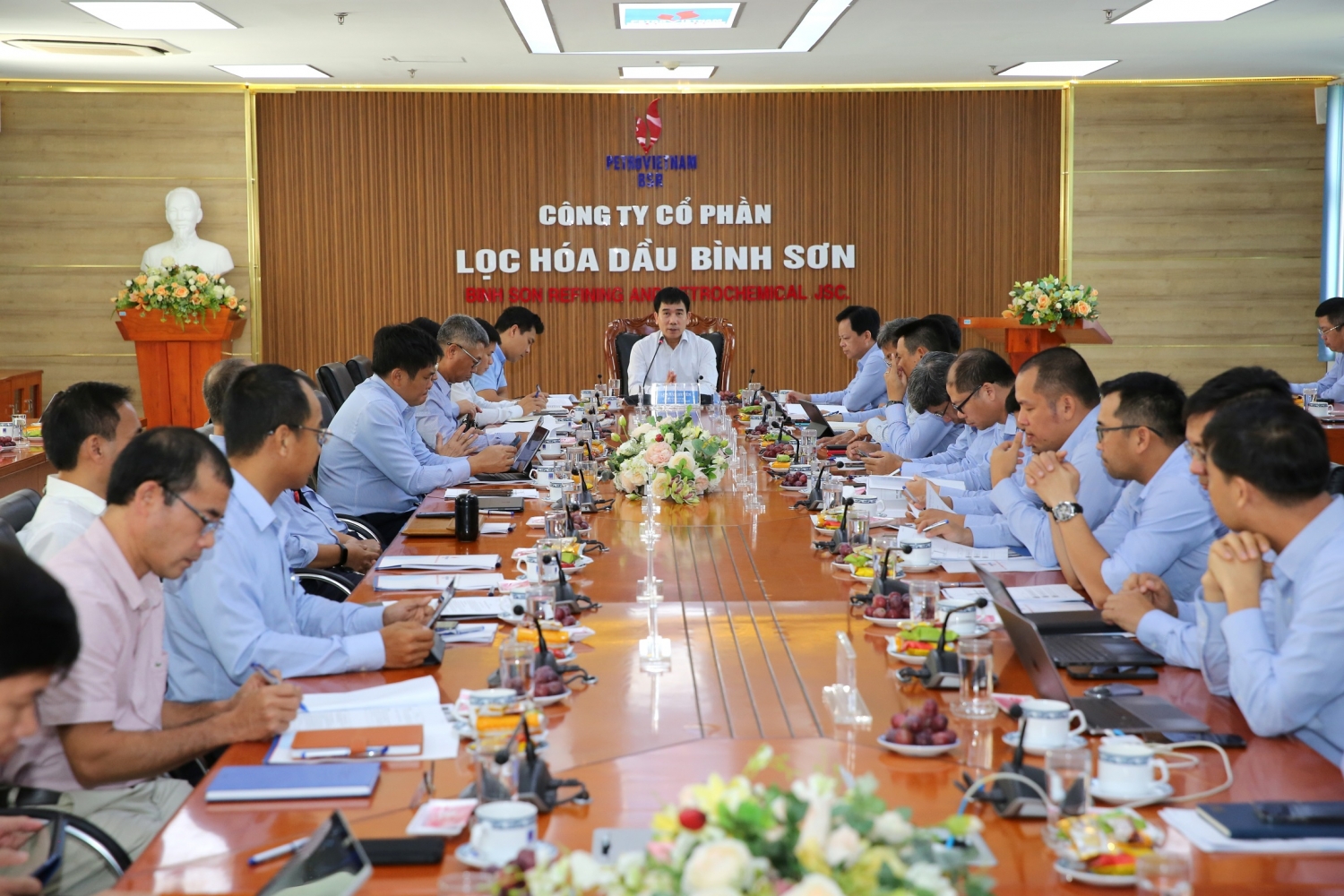 Phó Tổng Giám đốc Petrovietnam Lê Xuân Huyên phát biểu kết luận buổi làm việc