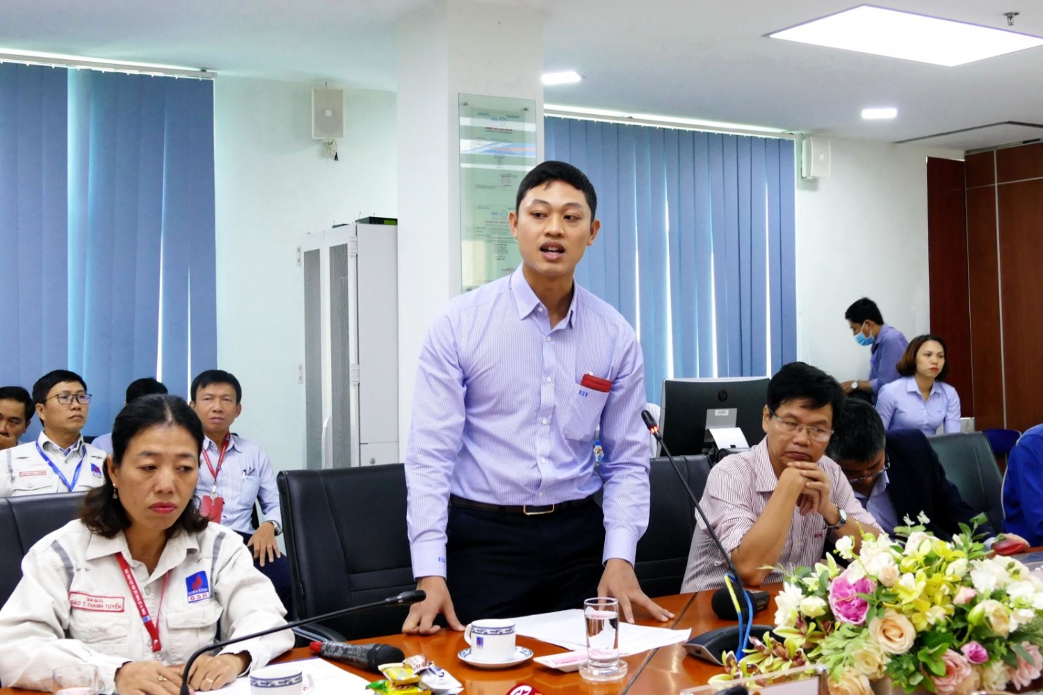 Phó Chủ tịch Quốc hội Trần Quang Phương tiếp xúc cử tri tại Công ty cổ phần Lọc hóa dầu Bình Sơn