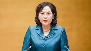 Thống đốc Nguyễn Thị Hồng trình bày Tờ trình dự án Luật Phòng, chống rửa tiền (sửa đổi)