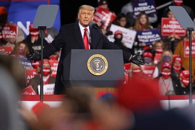 Bầu cử Mỹ 2020: Ông Trump dốc sức cho hai ngày vận động cuối cùng - 1