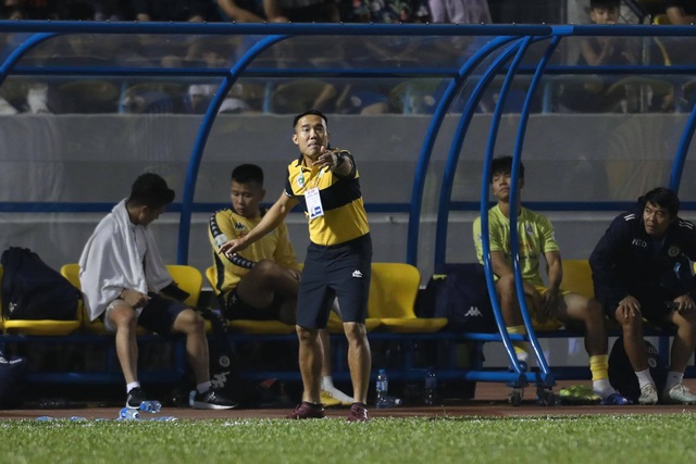Thắng đậm Than Quảng Ninh, CLB Hà Nội về nhì tại V-League 2020 - 6