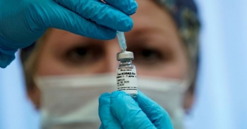 Nga tuyên bố vắc xin Covid-19 Sputnik V hiệu quả hơn 90%