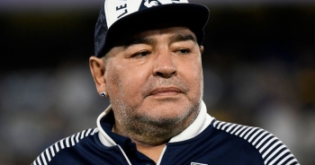 Nghi vấn Maradona bị ngộ sát, cảnh sát khám nhà bác sĩ riêng