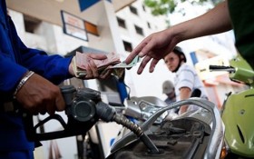 Điều hành giá xăng dầu: Đúng hay sai?