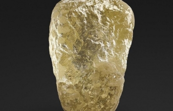 Đào được viên kim cương màu vàng 552 carat siêu hiếm từ trước đến nay