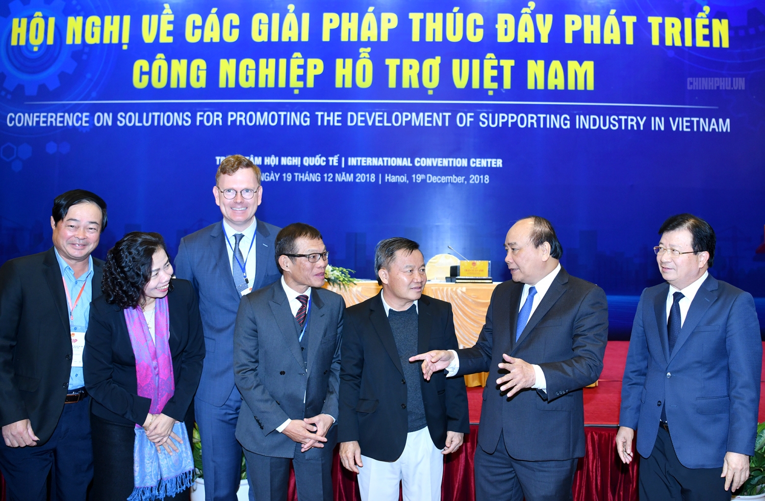Thủ tướng: phải đưa tinh thần thể thao như thành công của đội tuyển Việt Nam vào kinh tế