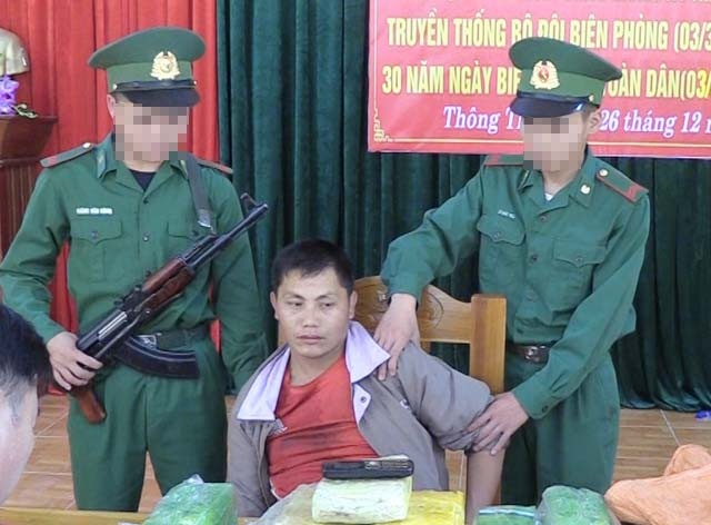 Bắt người Lào vận chuyển ma túy “khủng” vào Việt Nam