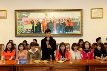 Đội tuyển nữ Việt Nam nhận thưởng 22 tỷ đồng sau tấm HCV SEA Games 30