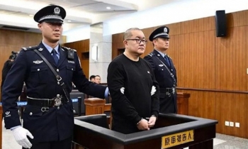 Vợ chồng công an Trung Quốc chạy án tử cho con