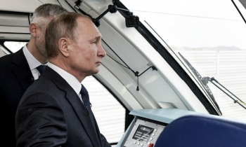 Thông điệp Putin phát đi từ chuyến tàu Crimea