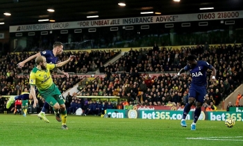 Tottenham chia điểm với Norwich