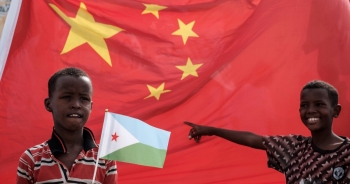 Trung Quốc "khóa van" dòng tiền đổ vào những "con nợ" ở châu Phi