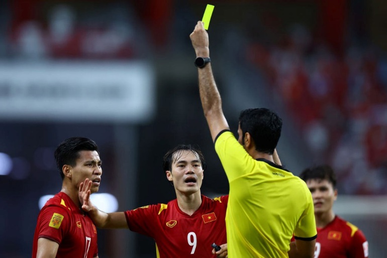 HLV Indonesia: Đội tuyển Việt Nam bị xử ép, mất oan nhiều quả penalty - 2