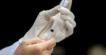 Không tiêm vaccine, mắc Covid-19 có nguy cơ trở nặng cao gấp 60 lần