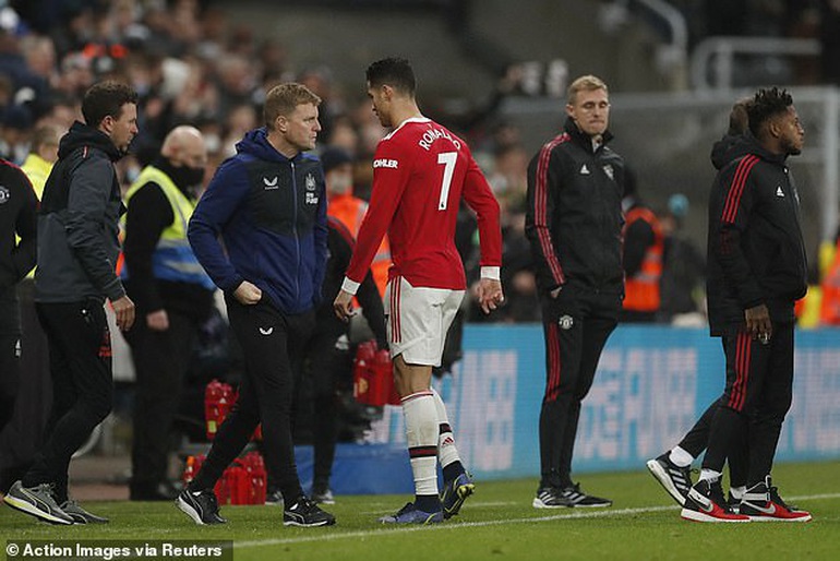 C.Ronaldo bị chỉ trích sau khi Man Utd hòa thất vọng Newcastle - 3