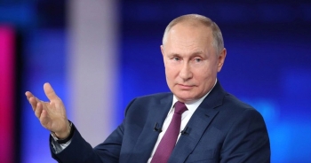 Tổng thống Putin: Vaccine Sputnik V chắc chắn vô hiệu hóa được Omicron