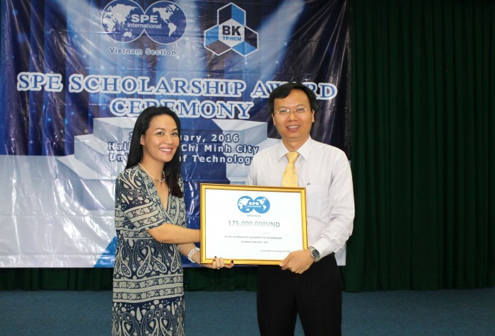 SPE Việt Nam trao học bổng 2015 cho sinh viên