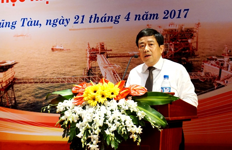 le phat dong thang cong nhan va tuyen duong nguoi lao dong dau khi tieu bieu